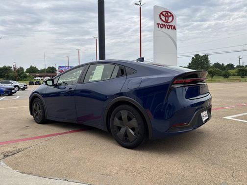 2023 Toyota Prius LE