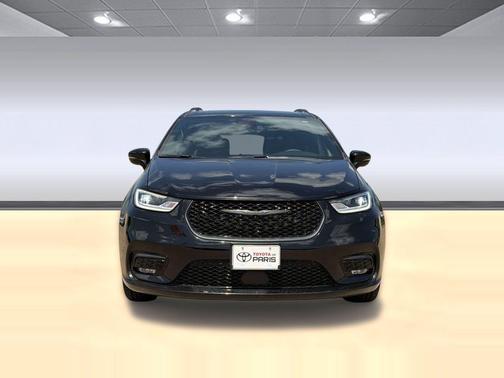 Diamond Black Crystal Pearlcoat 2025 Chrysler Pacifica Limited