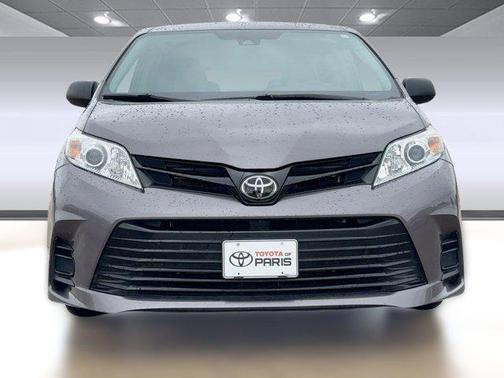 2019 Toyota Sienna SE