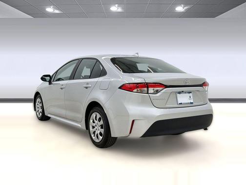 Classic Silver Metallic 2025 Toyota Corolla LE