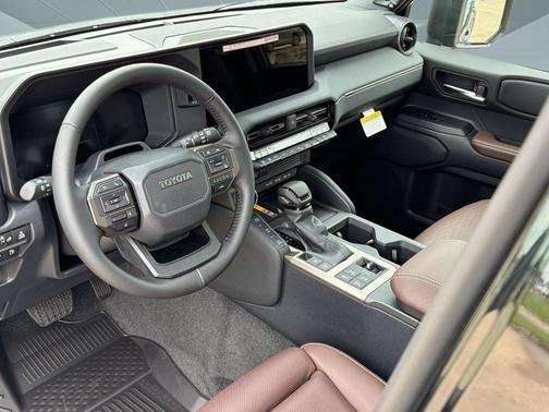 Neutral Black 2027 Toyota Land Cruiser 1958
