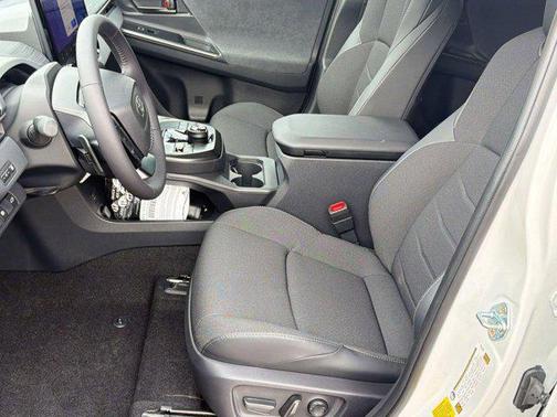 Wind Chill Pearl 2026 Toyota C-HR SE