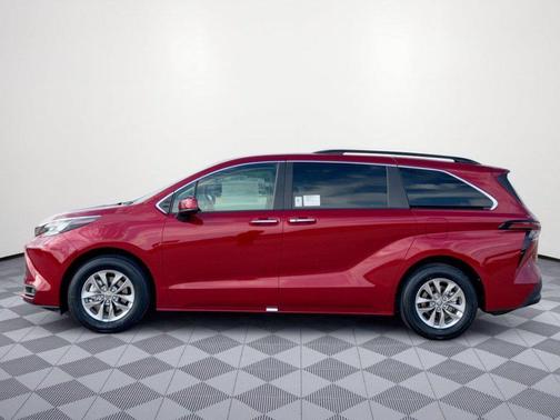 Ruby Flare Pearl 2026 Toyota Sienna XLE