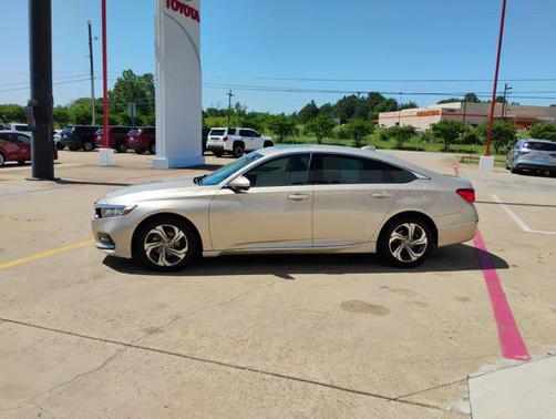 2019 Honda Accord EX