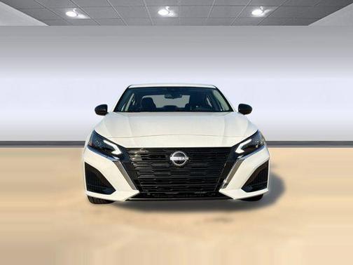 Glacier White 2025 Nissan Altima S FWD