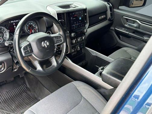 Patriot Blue Pearlcoat 2022 RAM 1500 Lone Star