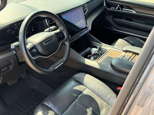 Baltic Gray Metallic Clearcoat 2023 Jeep Grand Wagoneer 4x4