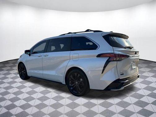 2023 Toyota Sienna XSE 7 Passenger