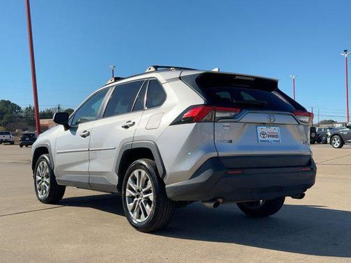 2022 Toyota RAV4 XLE Premium