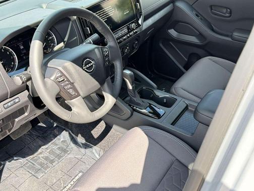 Boulder Gray Pearl 2026 Nissan Frontier SV