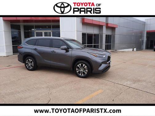 Magnetic Gray Metallic 2022 Toyota Highlander XLE
