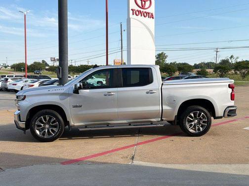 Silver Ice Metallic 2019 Chevrolet Silverado 1500 LT
