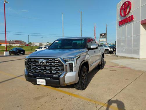 2025 Toyota Tundra Hybrid Platinum
