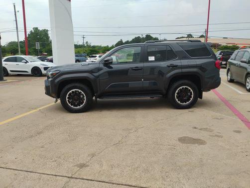 2025 Toyota 4Runner TRD Off Road