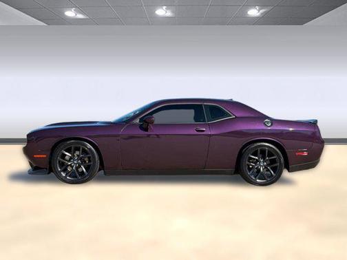 Hellraisin 2022 Dodge Challenger GT