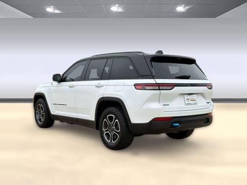 2022 Jeep Grand Cherokee 4xe Trailhawk