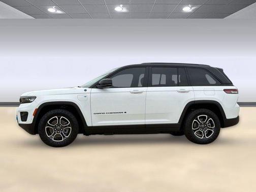 2022 Jeep Grand Cherokee 4xe Trailhawk
