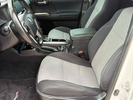 Ice Cap 2023 Toyota Tacoma TRD Sport
