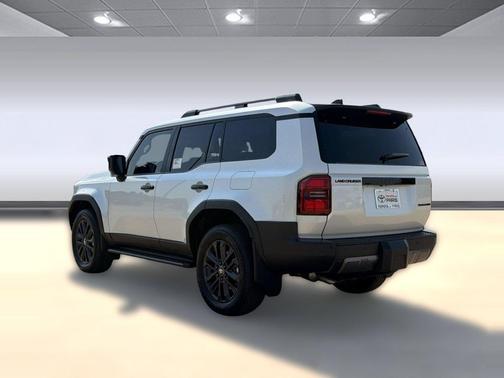 Wind Chill Pearl 2027 Toyota Land Cruiser Base