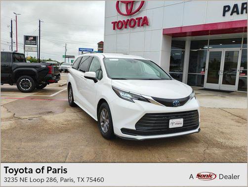 2022 Toyota Sienna LE