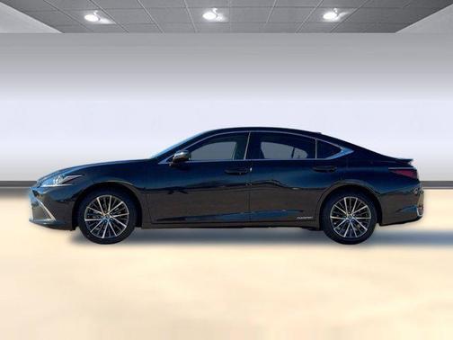 2022 Lexus ES 300h Base