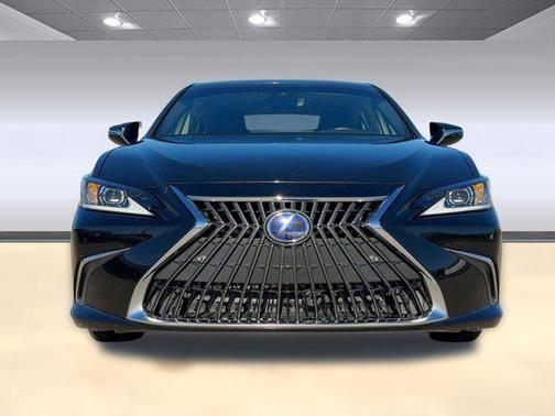 2022 Lexus ES 300h Base