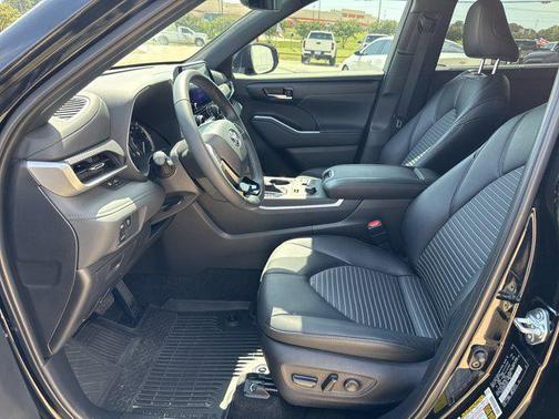 2024 Toyota Highlander XSE