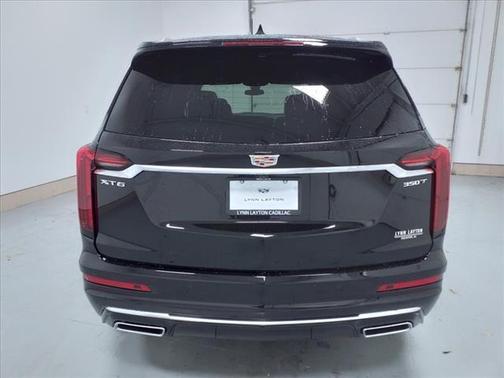 2025 Cadillac XT6 Luxury FWD