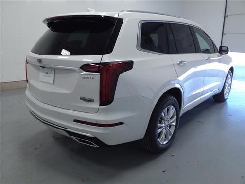 2025 Cadillac XT6 Luxury FWD