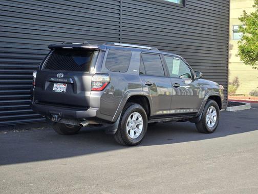 Magnetic Gray Metallic 2022 Toyota 4Runner SR5