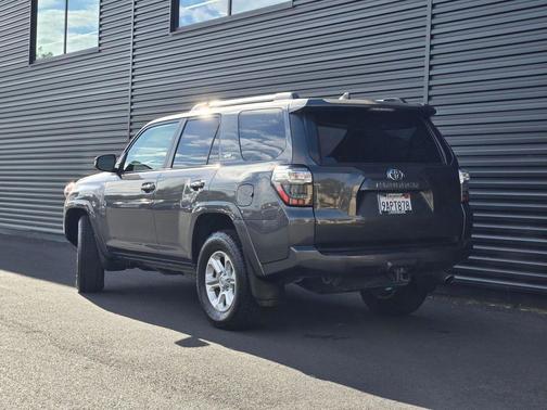 Magnetic Gray Metallic 2022 Toyota 4Runner SR5