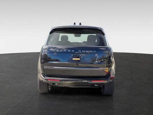 2026 Land Rover Range Rover P400 SE