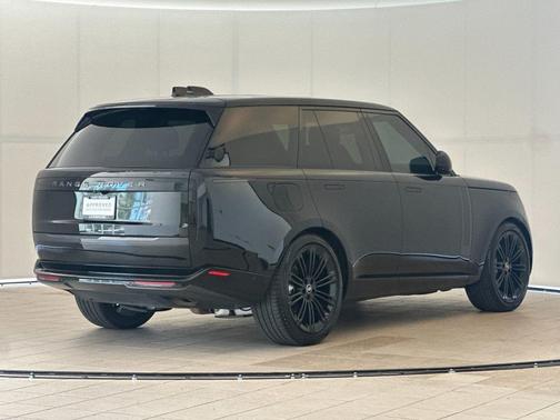 Black 2025 Land Rover Range Rover P400 SE