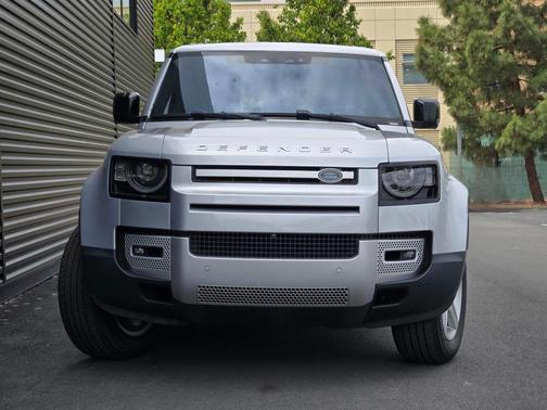 Indus Silver Metallic 2020 Land Rover Defender 110 SE