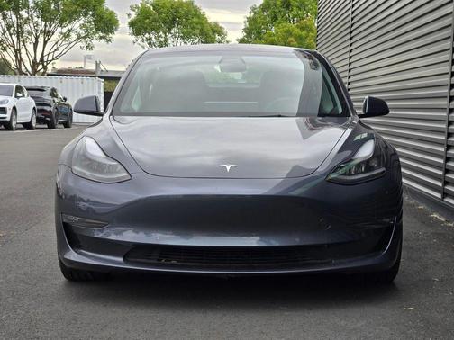 Midnight Silver Metallic 2022 Tesla Model 3 Long Range