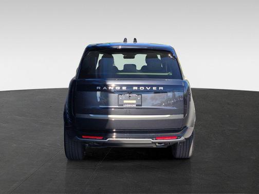 Gray 2026 Land Rover Range Rover P530 SE 7 Seat