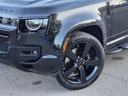 Santorini Black 2026 Land Rover Defender V8