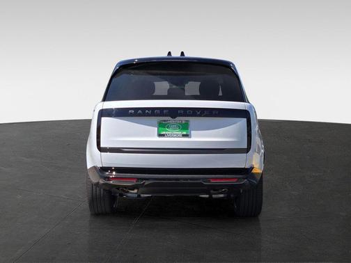 Fuji White 2026 Land Rover Range Rover P530 SE