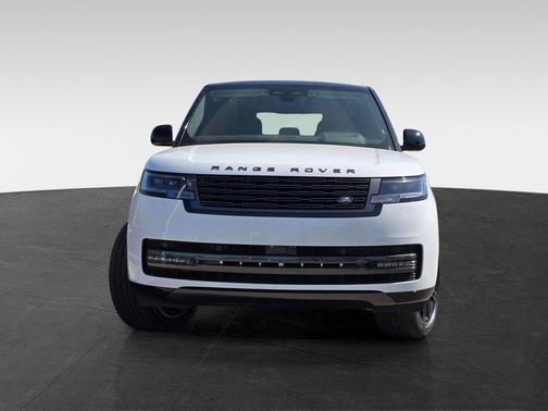 Fuji White 2026 Land Rover Range Rover P530 SE