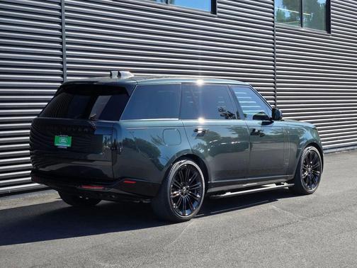 Belgravia Green Metallic 2024 Land Rover Range Rover P530 Autobiography