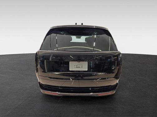 Narvik Black 2026 Land Rover Range Rover P615 SV Black