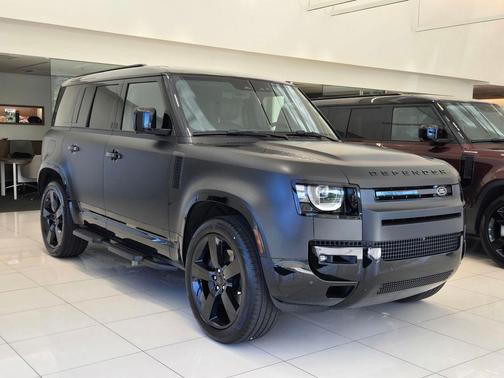 Santorini Black 2026 Land Rover Defender P400 X-Dynamic SE