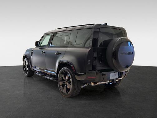Santorini Black 2026 Land Rover Defender P400 X-Dynamic SE
