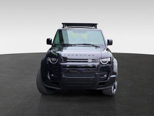 Santorini Black Metallic 2026 Land Rover Defender P400 X-Dynamic SE