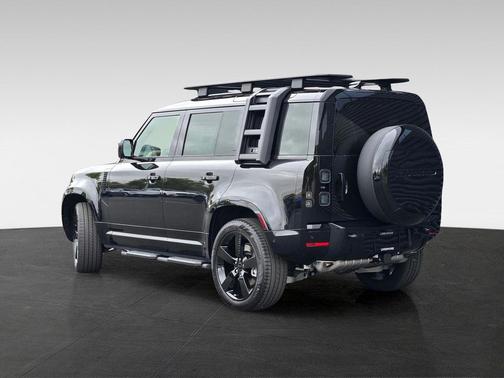 Santorini Black Metallic 2026 Land Rover Defender P400 X-Dynamic SE