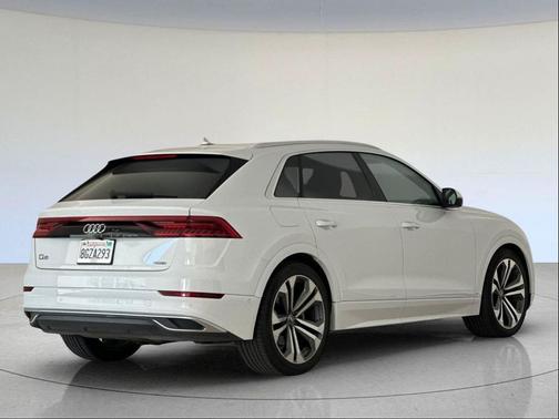 Glacier White 2019 Audi Q8 3.0T Premium