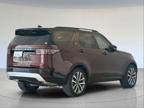 Sedona Red Metallic 2026 Land Rover Discovery Gemini Edition