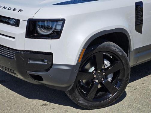 2026 Land Rover Defender P300 S