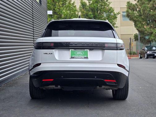Ostuni Pearl White Metallic 2024 Land Rover Range Rover Velar P250 SE R-Dynamic