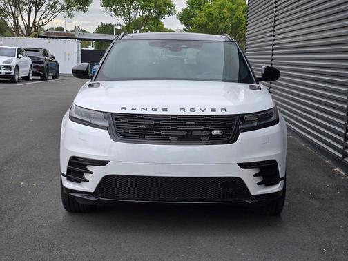 Ostuni Pearl White Metallic 2024 Land Rover Range Rover Velar P250 SE R-Dynamic